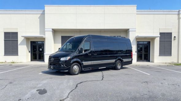 15 passenger sprinter van eugene