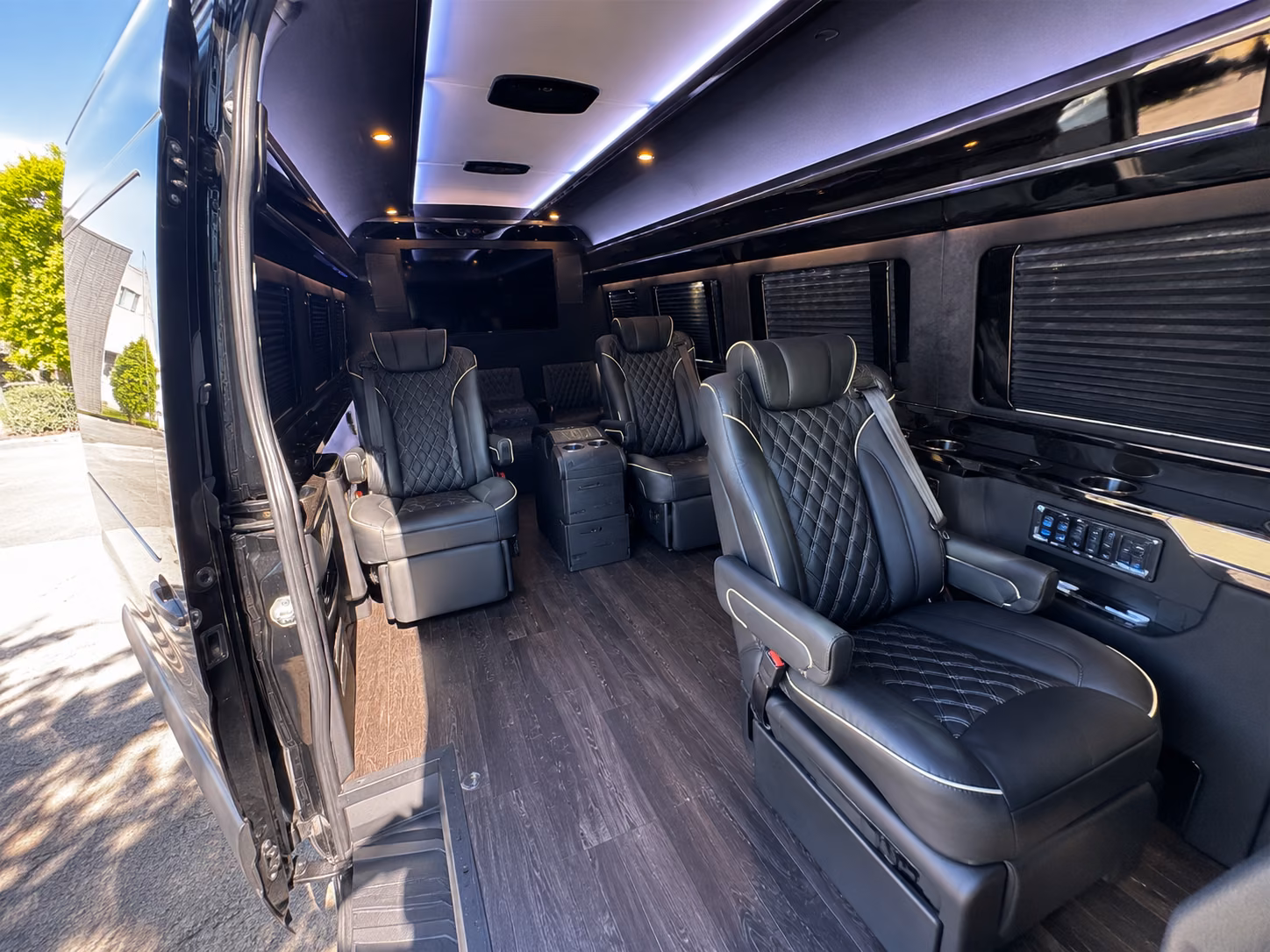 find the perfect transportation for your next corporate event 2